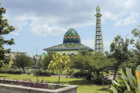 Masjid Agung Al-Munawwarah