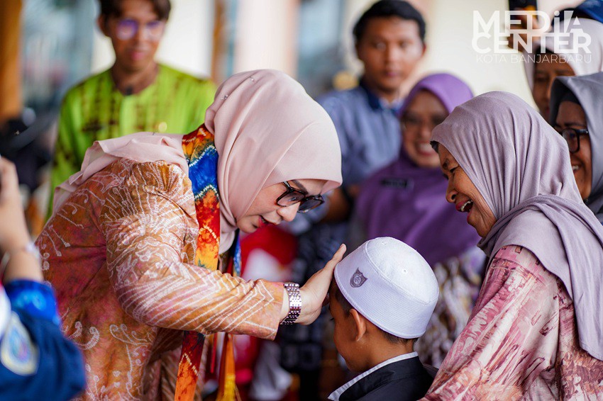 Wali Kota Banjarbaru Berbagi Kepedulian dengan Anak Yatim